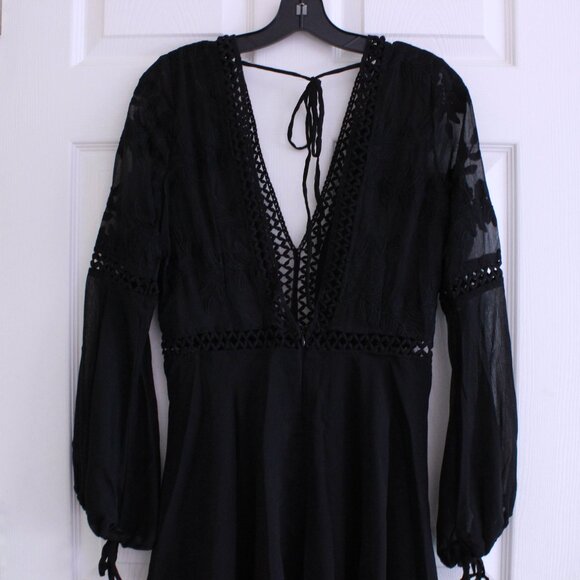 Selfie Leslie Carson Crochet Details Dress Black - Picture 9 of 10